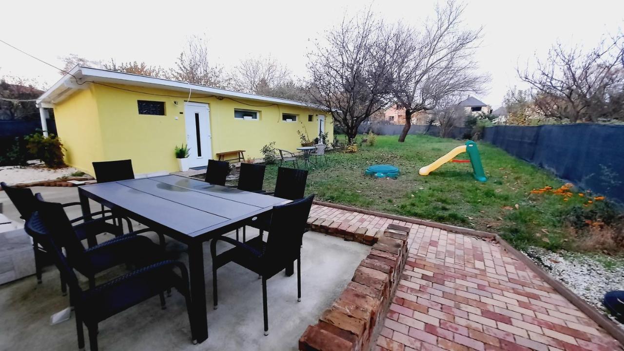 Hi-Bp Garden City Batsanyi Tiny House Near The City Train With Free Parking บูดาเปสต์ ภายนอก รูปภาพ