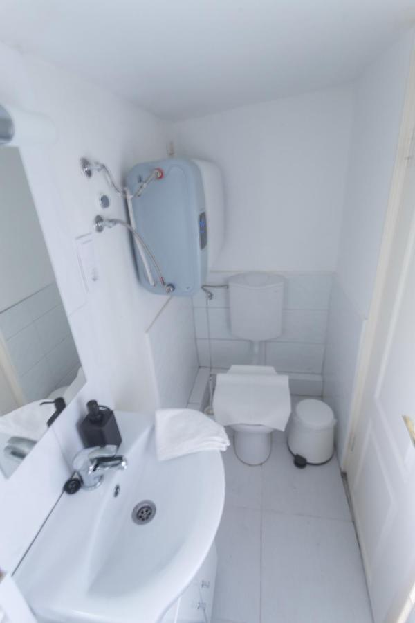 Hi-Bp Garden City Batsanyi Tiny House Near The City Train With Free Parking บูดาเปสต์ ภายนอก รูปภาพ
