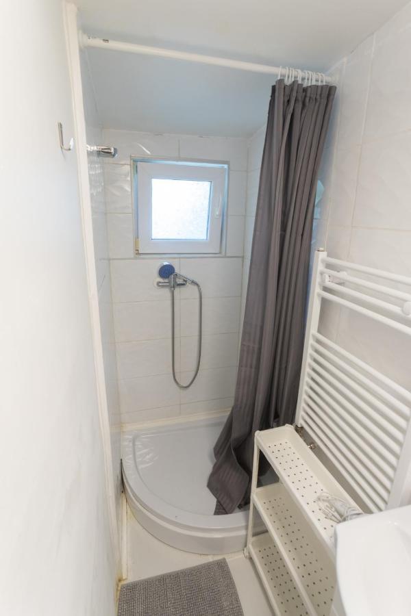 Hi-Bp Garden City Batsanyi Tiny House Near The City Train With Free Parking บูดาเปสต์ ภายนอก รูปภาพ